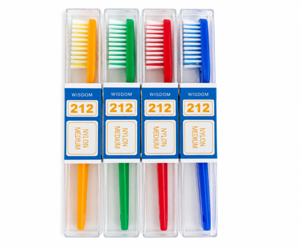Brosse à dents WISDOM – Plusieurs couleurs et duretés disponibles