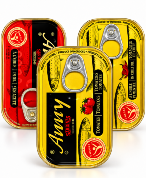 Trio de boîtes de sardines marocaines sardines ANNY, sardines ANNY Maroc, sardines en conserve, sardines marocaines, sardines à l’huile, sardines à la tomate, sardines pimentées, sardines à l’huile pimentée, boîte de sardines, poisson en conserve, conserve de poisson, sardines du Maroc, sardines pour riz, sardines pour pâtes, sardines pour cuisine africaine, sardines pour cuisine méditerranéenne, achat sardines en ligne, sardines en boîte pas cher, assortiment de sardines, sardines ANNY à la tomate, sardines ANNY au piment, poisson en conserve du Maroc.